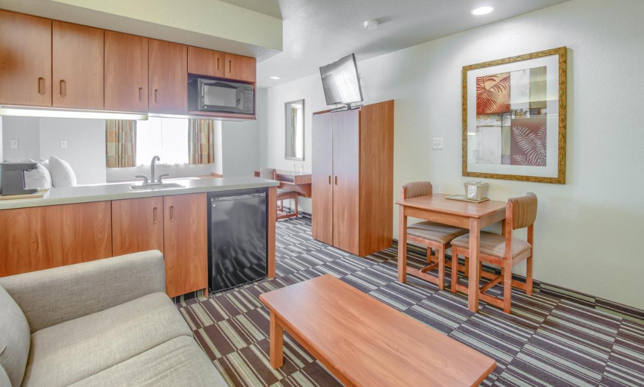 Microtel Inn & Suites By Wyndham גולף שורז מראה חיצוני תמונה