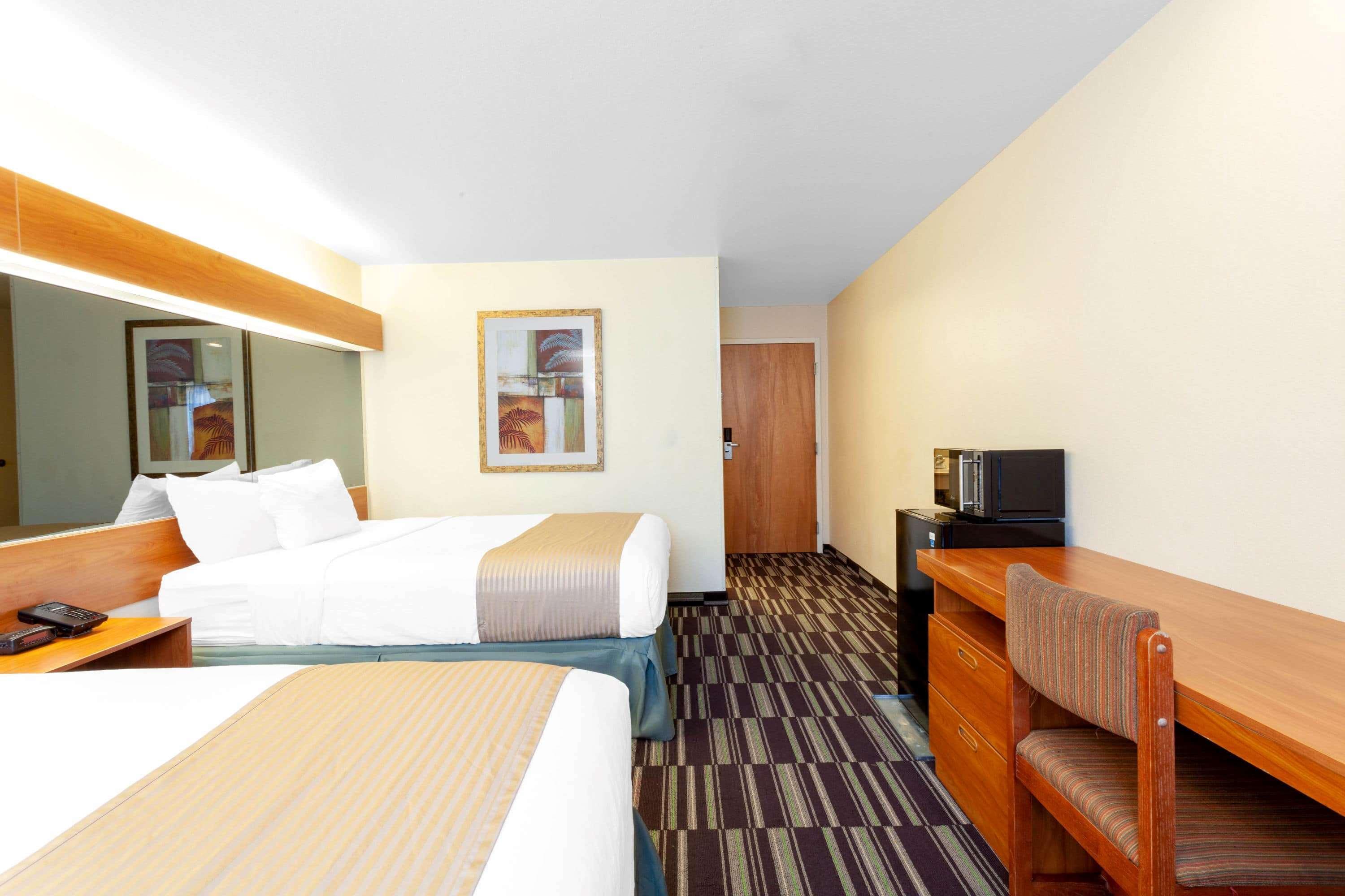 Microtel Inn & Suites By Wyndham גולף שורז מראה חיצוני תמונה